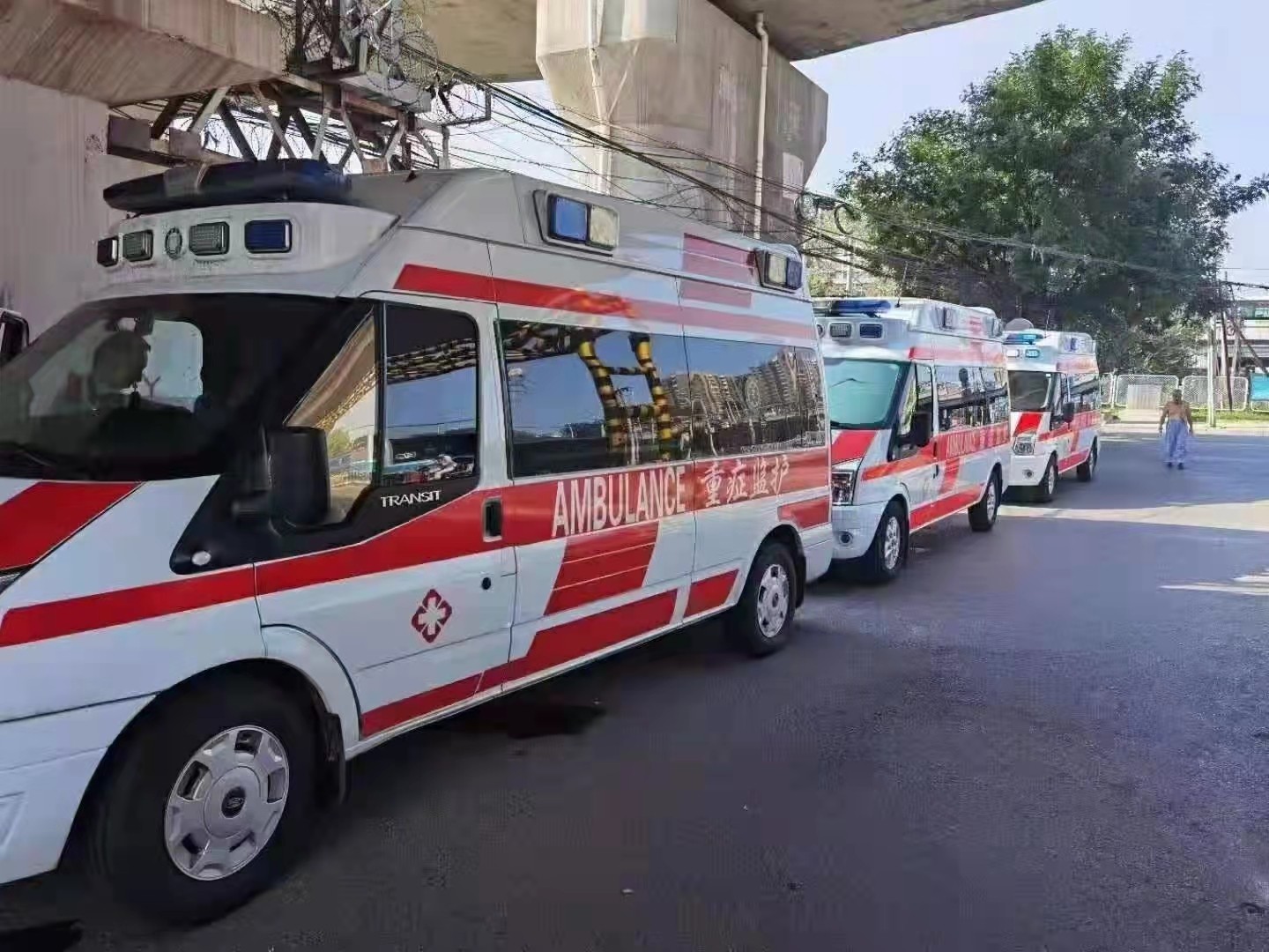 修文县救护车出租